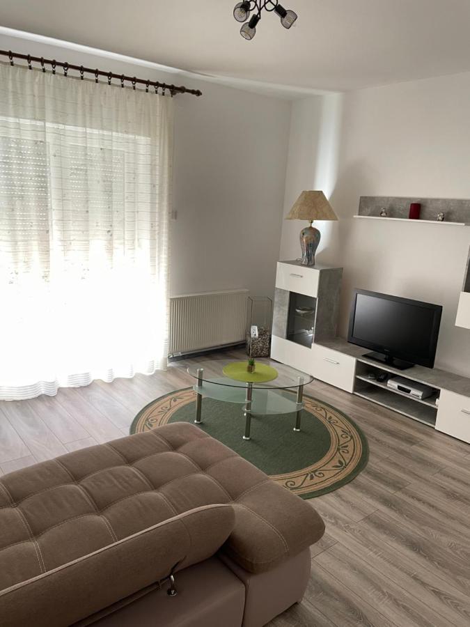 Apartment & Apartment Studio Dezeljin Senj  Esterno foto