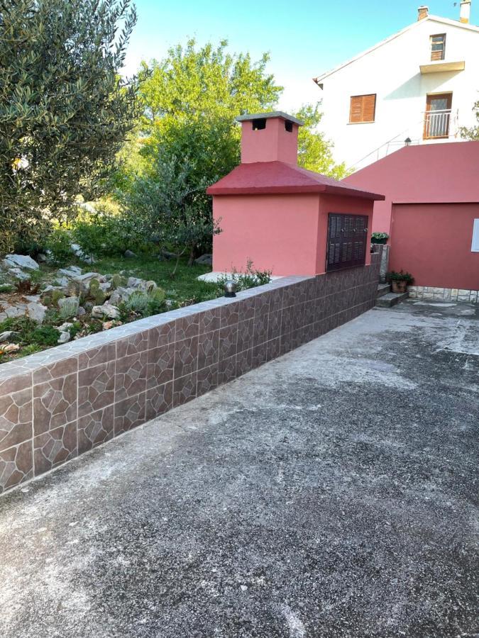Apartment & Apartment Studio Dezeljin Senj  Esterno foto