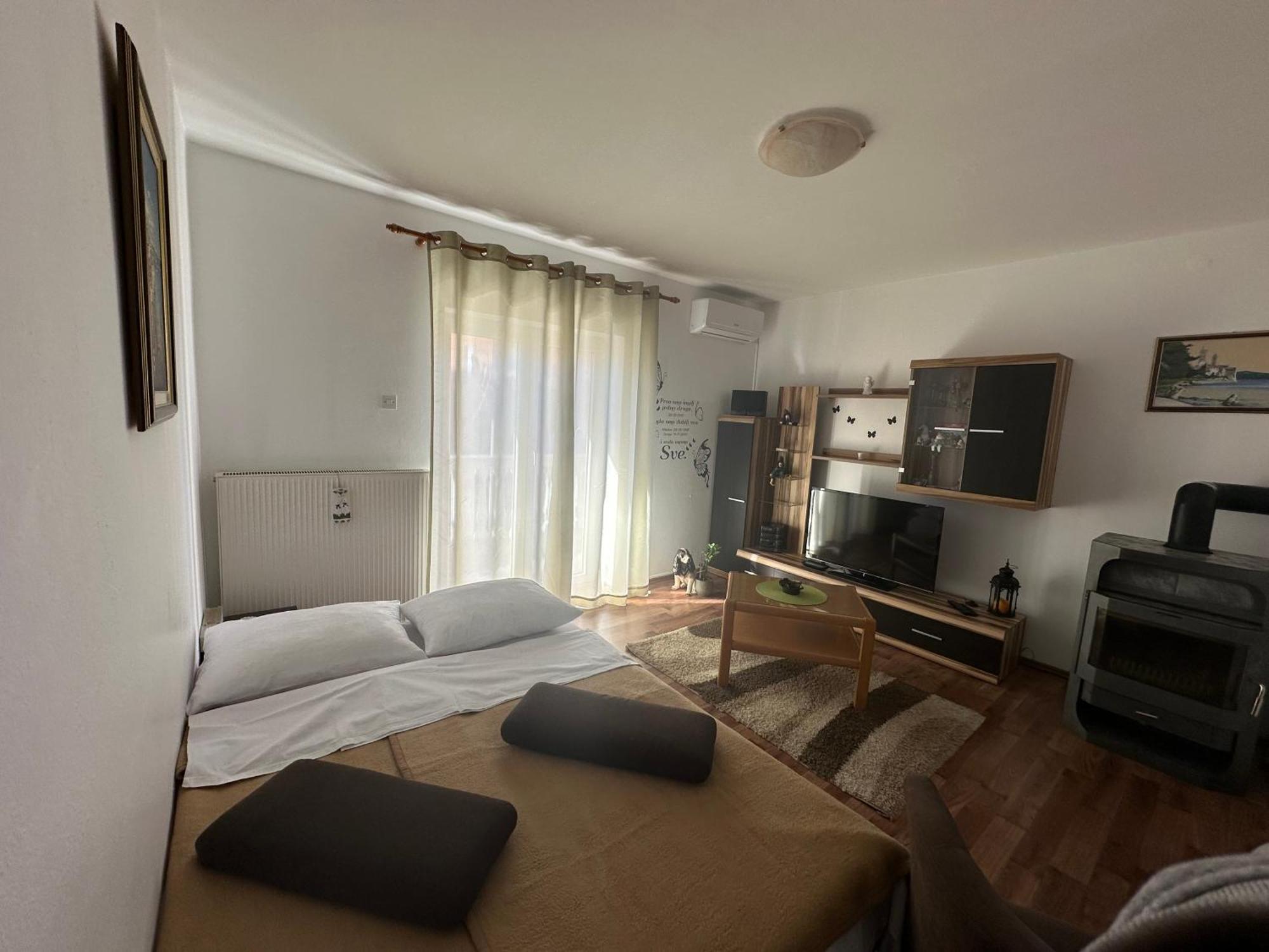 Apartment & Apartment Studio Dezeljin Senj  Esterno foto