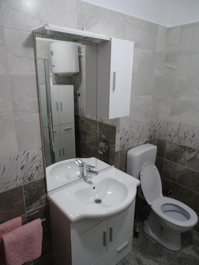 Apartment & Apartment Studio Dezeljin Senj  Esterno foto